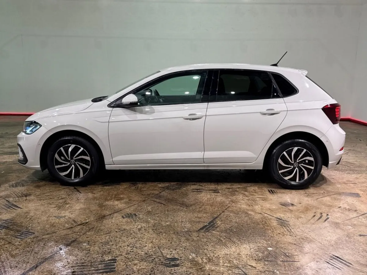 Volkswagen Polo 1.0 AUTOMATIC - FACTORY ALLOYS - R - Image 6
