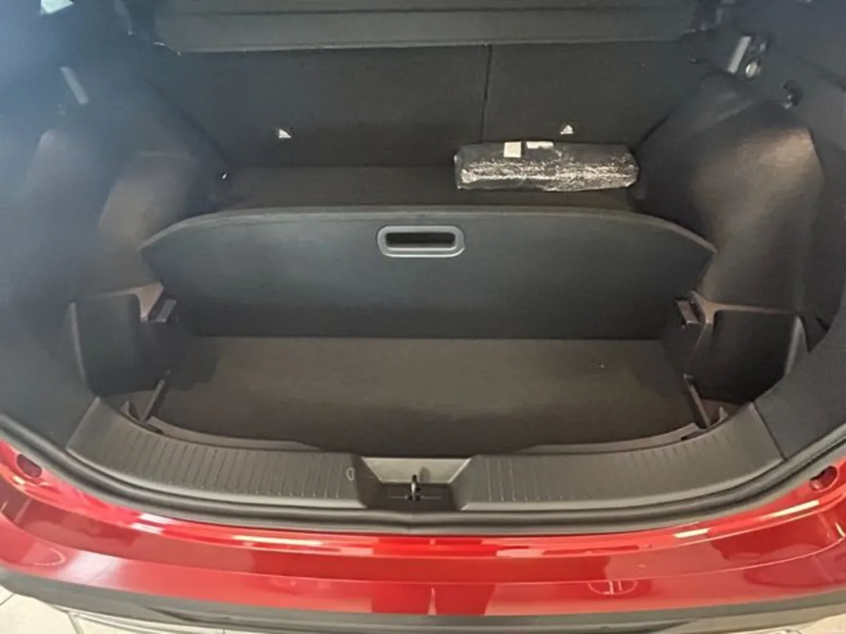 Nissan Qashqai 1.3 HYB SV Premium MY24.1 - Image 6