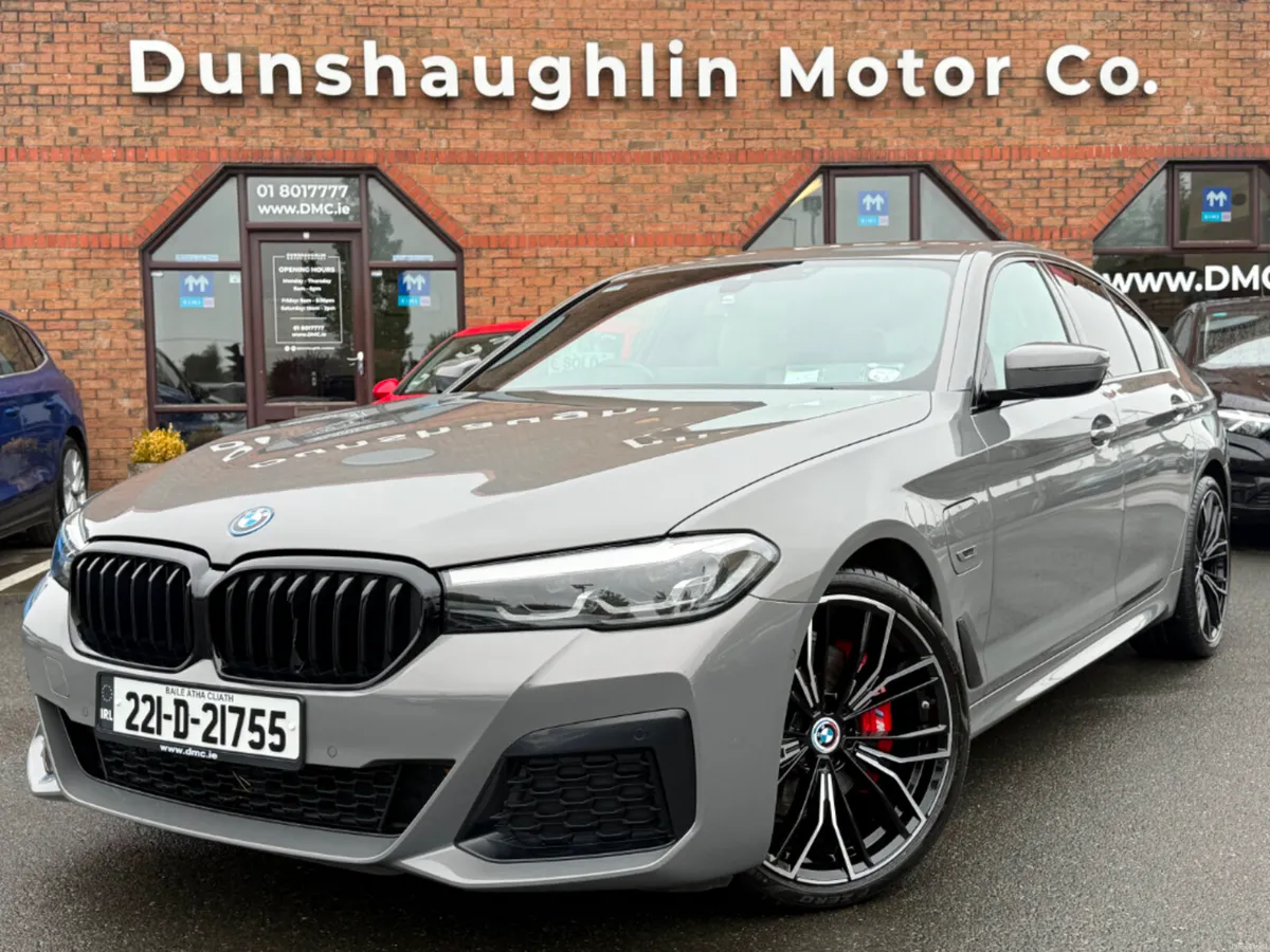 BMW 5-Series 530E M SPORT AUTO *HUGE SPEC & FSH* - Image 1