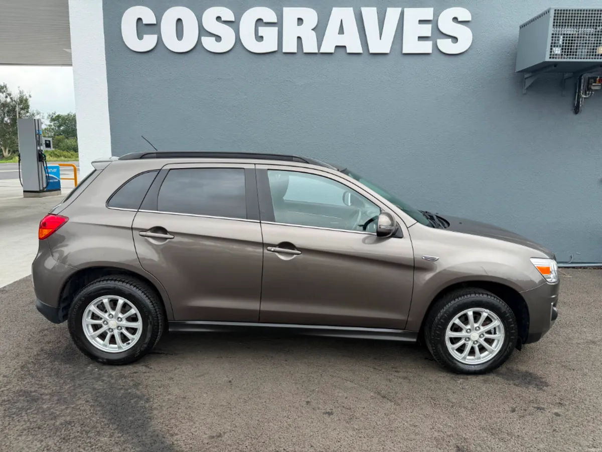 Mitsubishi ASX 1.8 DID Instyle 4DR * BLUETOOTH * - Image 2