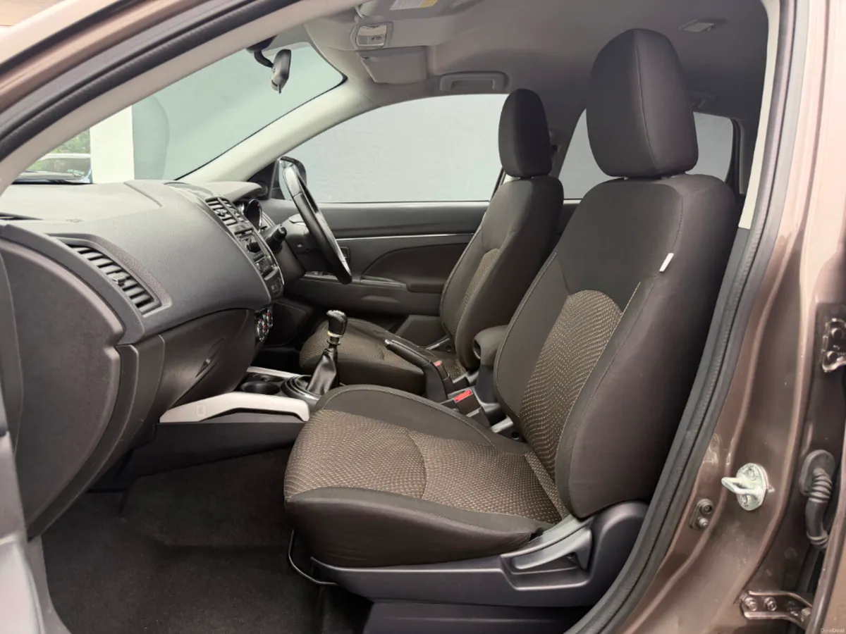 Mitsubishi ASX 1.8 DID Instyle 4DR * BLUETOOTH * - Image 5