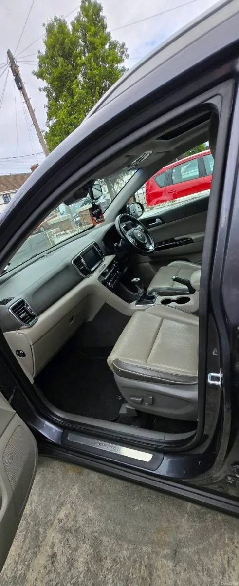 Kia Sportage 2016 Platinum- Pan Roof/Full Leather - Image 5