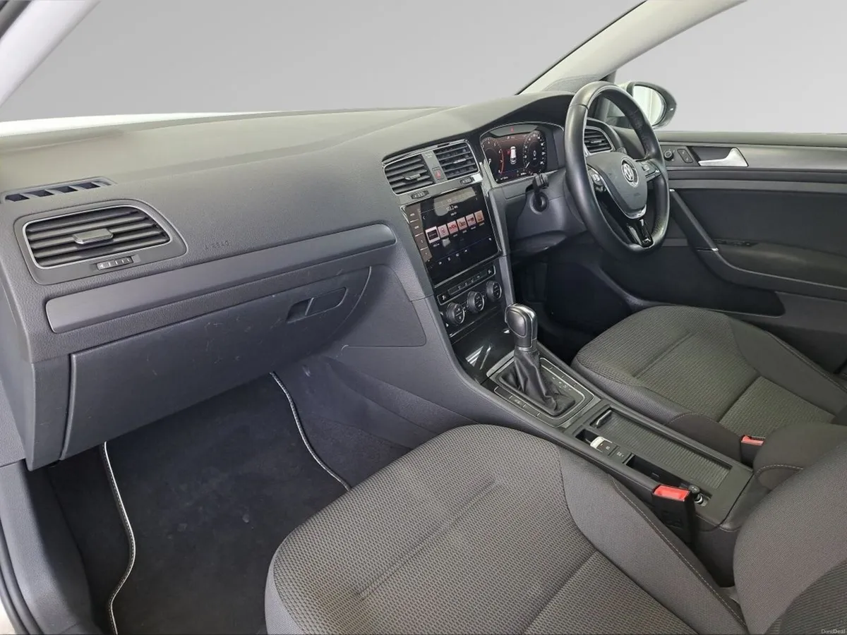 Volkswagen Golf TSI AUTOMATIC COMFORTLINE - Image 4