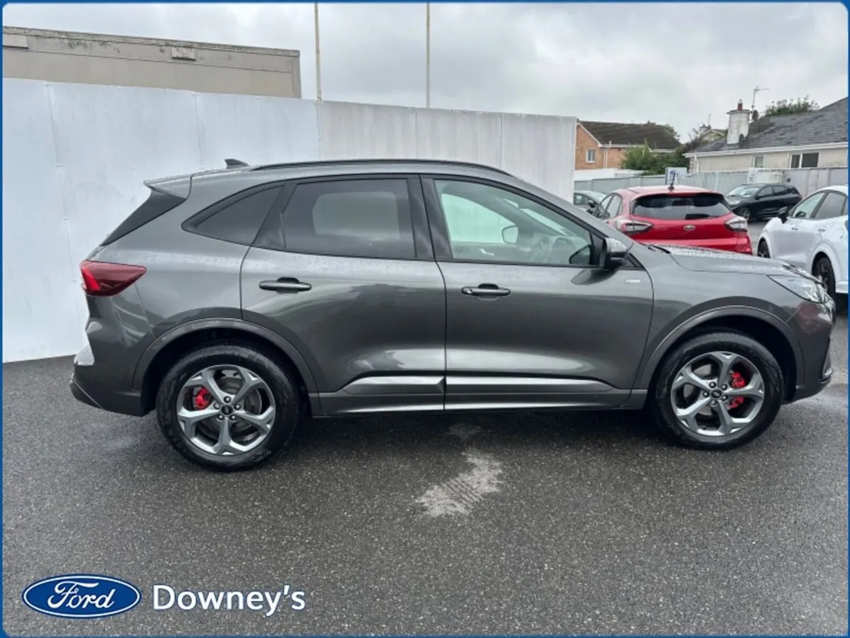 Ford Kuga 2.5 PHEV ST-LINE X - Image 4