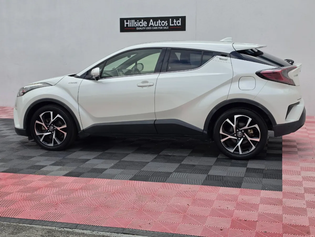 Toyota C-HR G-LED EDITION 1.8 PETROL HYBRID AUTOMA - Image 5