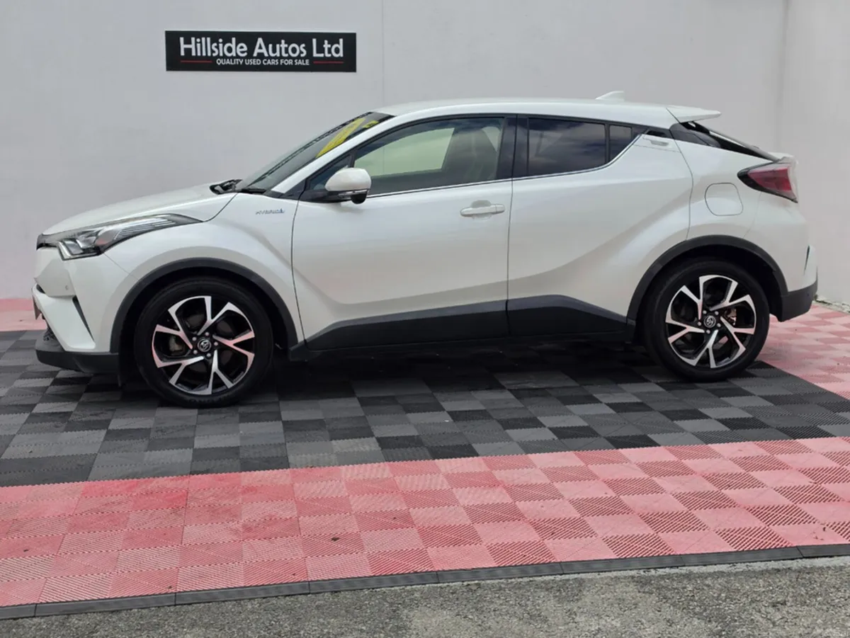 Toyota C-HR G-LED EDITION 1.8 PETROL HYBRID AUTOMA - Image 4