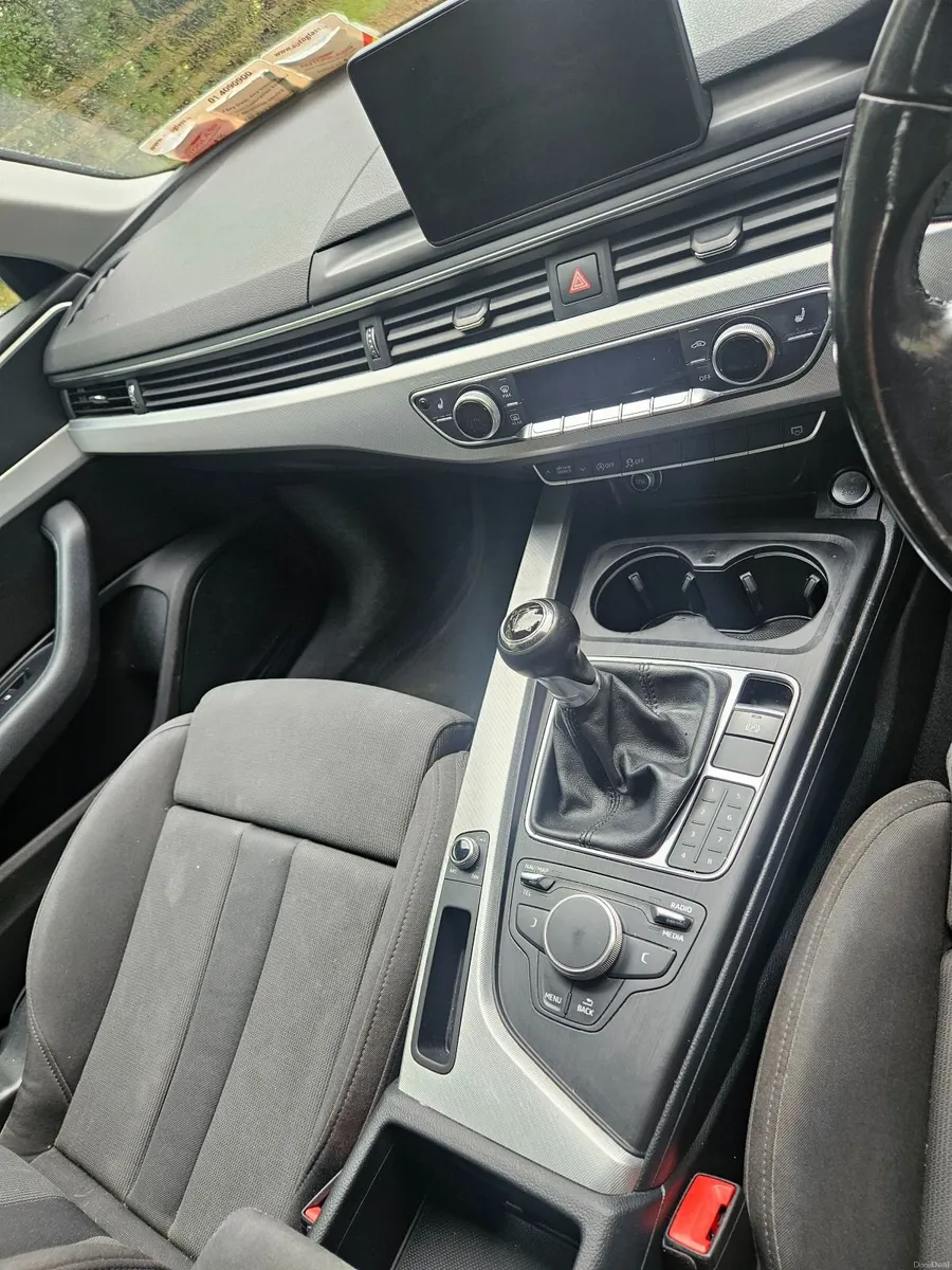 Audi A4 2016 - Image 4