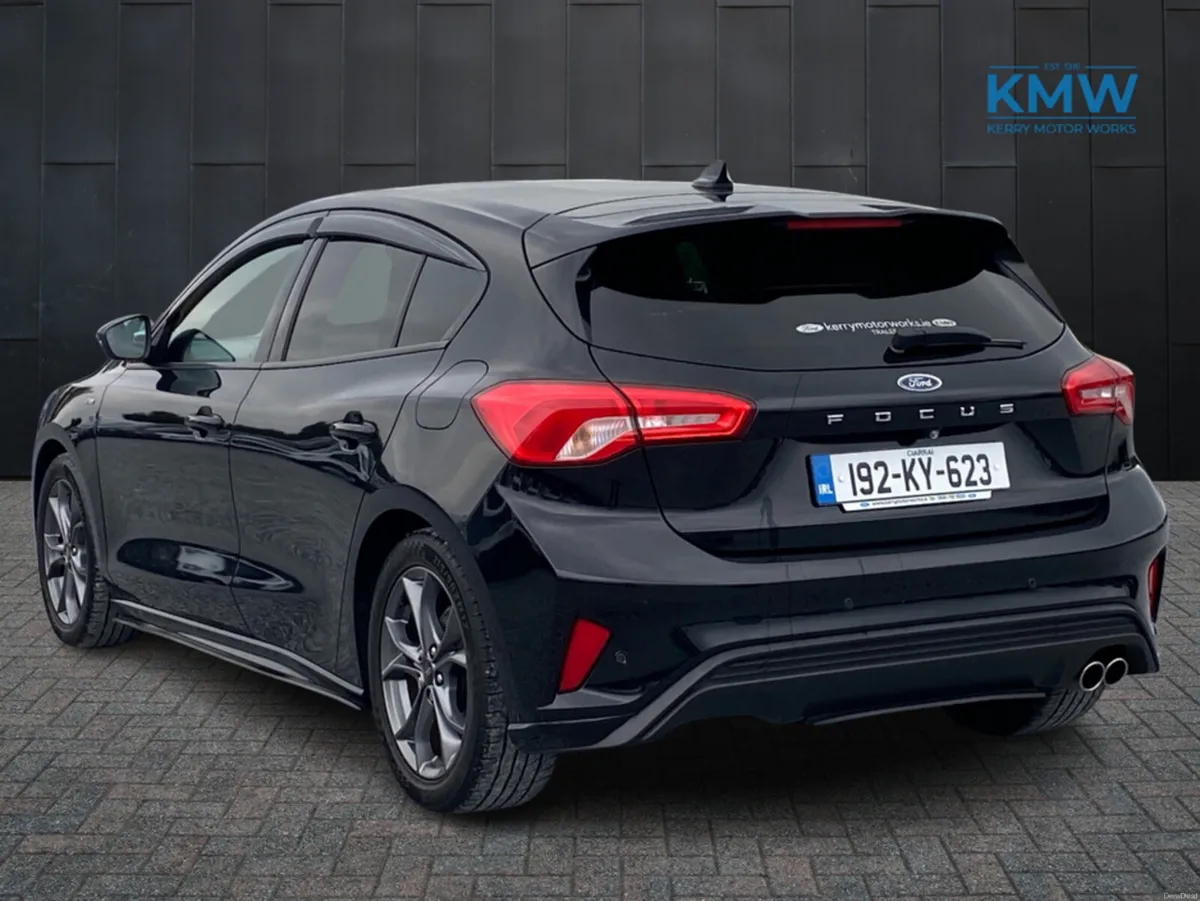 Ford Focus ST-LINE 1.5 TDCI 125PS 6SPEED 5DR - Image 3
