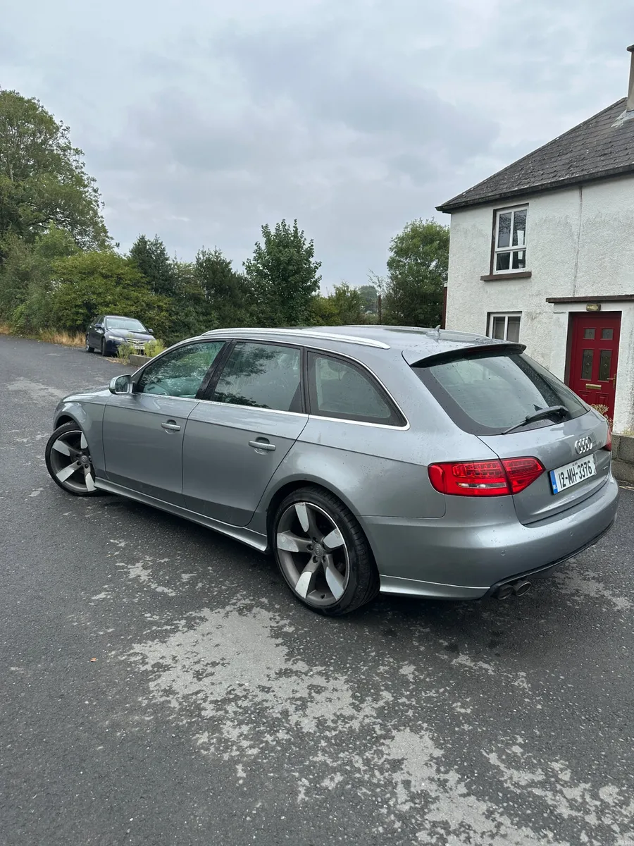 Audi A4 2012 - Image 2