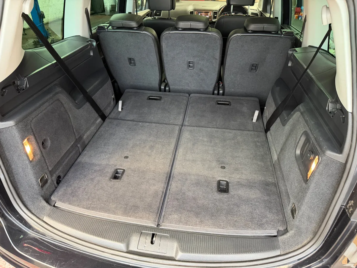 2017 Volkswagen Sharan 2.0 Tdi Highline - Image 4