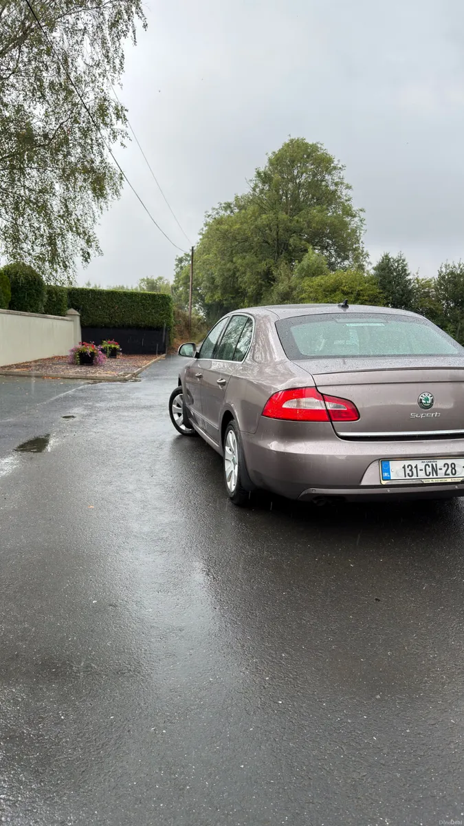 Skoda Superb 2013 - Image 4
