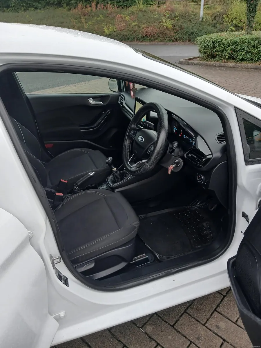 Ford Fiesta 2018 - Image 4
