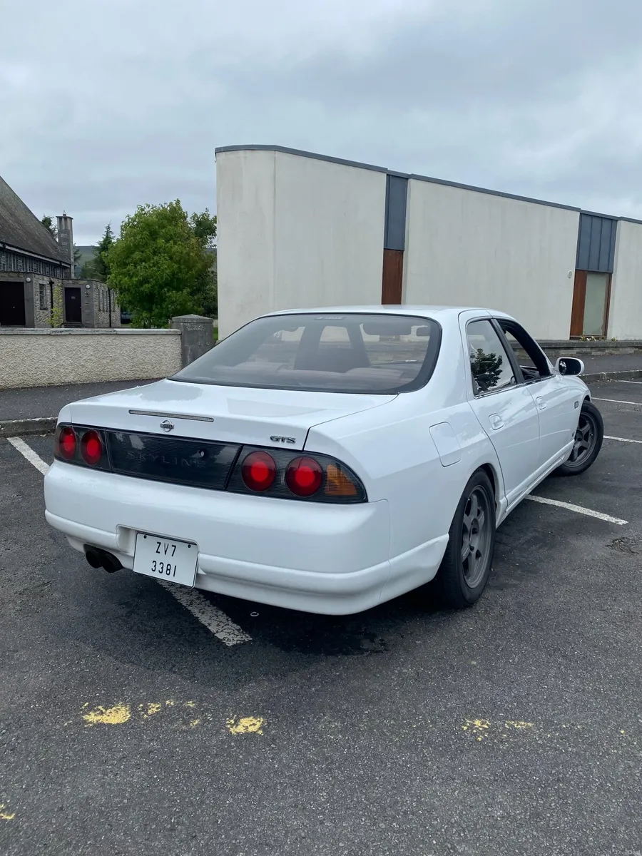 Nissan Skyline 1994 r33 - Image 5