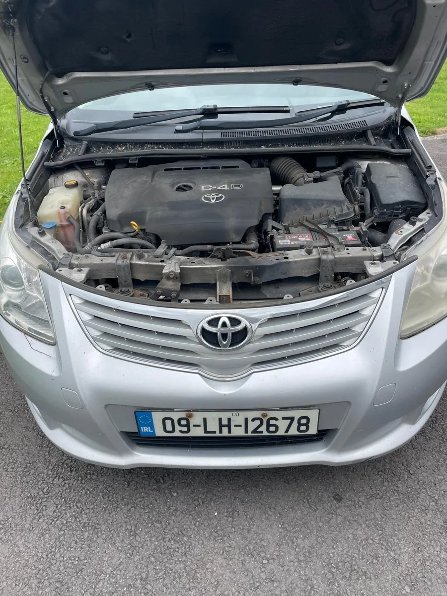Toyota Avensis 2009 - Image 2