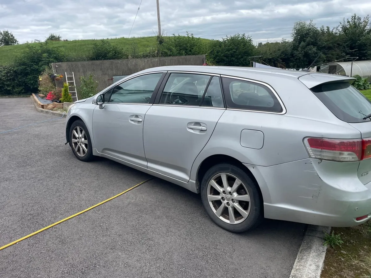 Toyota Avensis 2009 - Image 6