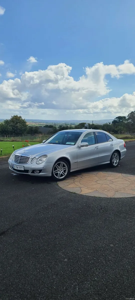 Mercedes-Benz E-Class 2007 - Image 4
