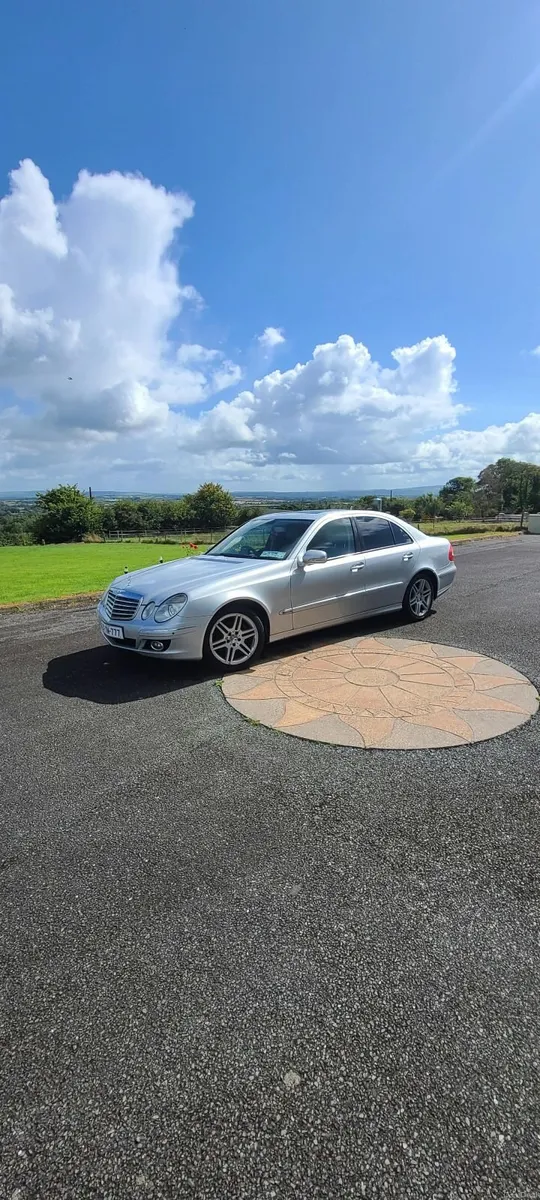 Mercedes-Benz E-Class 2007 - Image 5