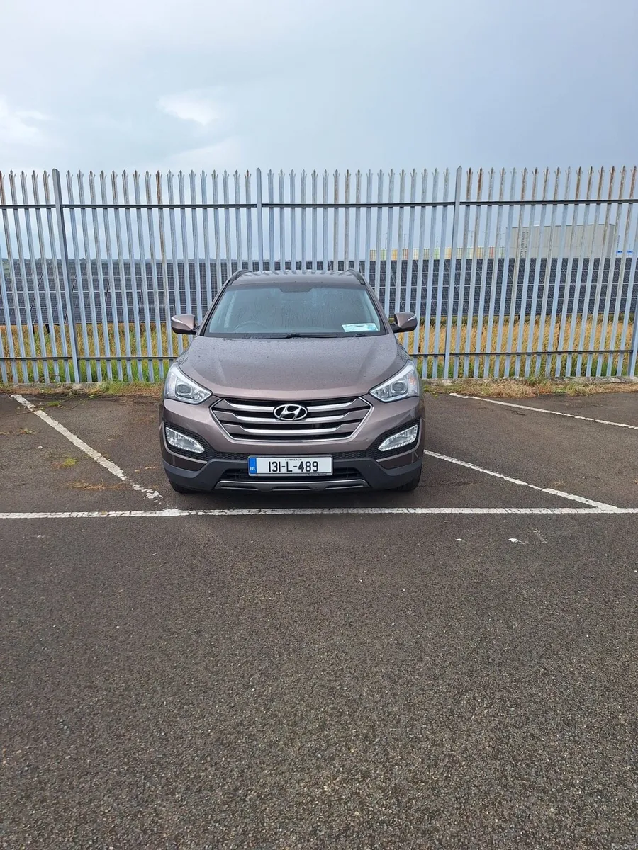 2013 Sante Fe Comfort 7 seater - Image 2