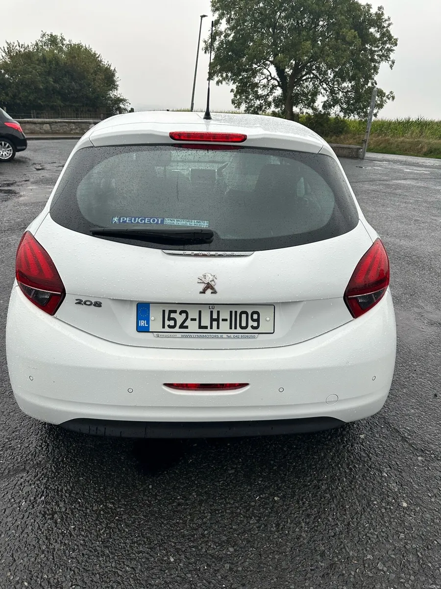Peugeot 208 - Image 4