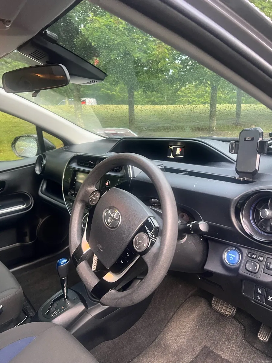 2020 TOYOTA AQUA AUTO HYBRID 1.5 PETROL - Image 4