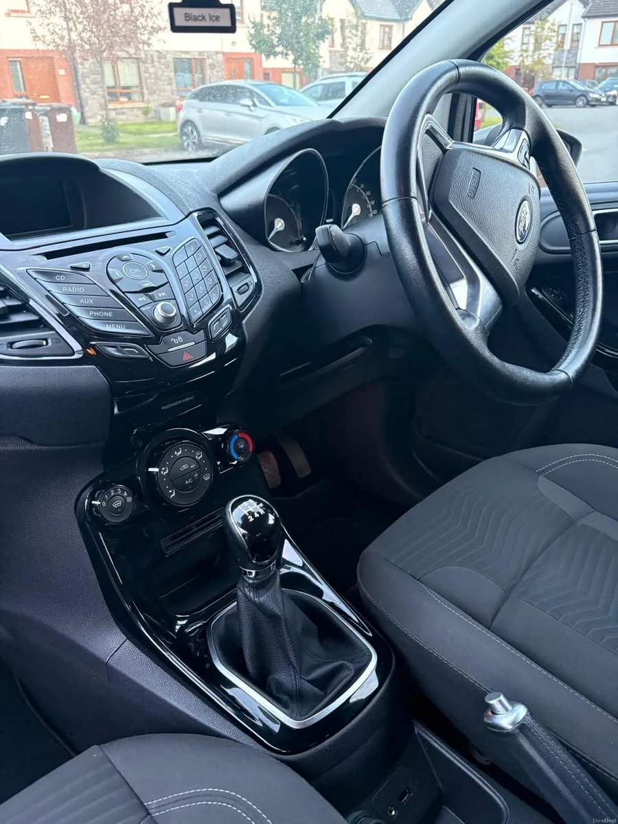 Car - Image 6
