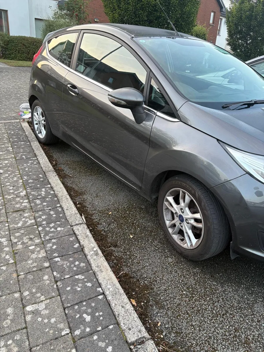 Car - Image 3