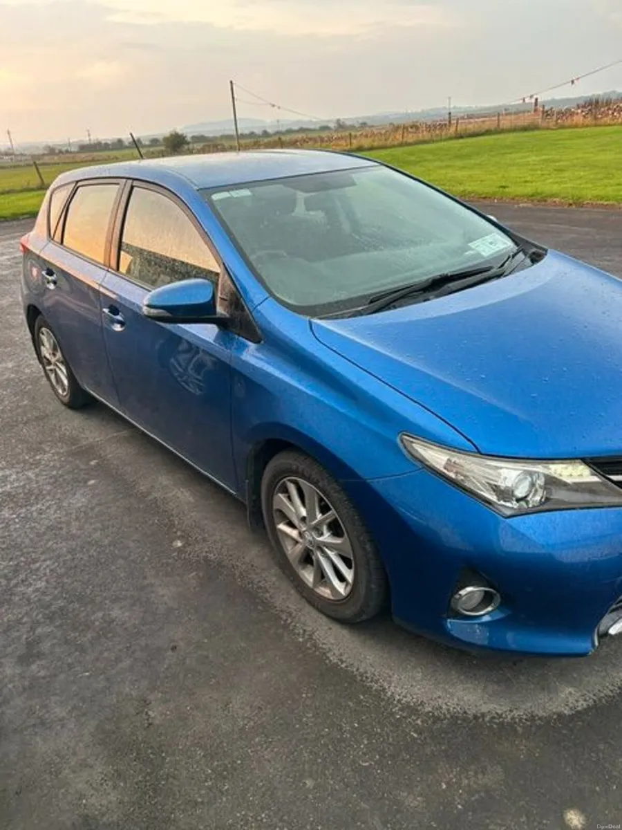 Toyota Auris 2014 Galway - Image 6