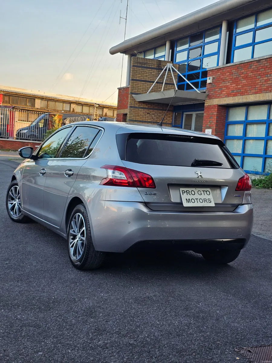 Peugeot-308 Automatic  2017 - Image 3