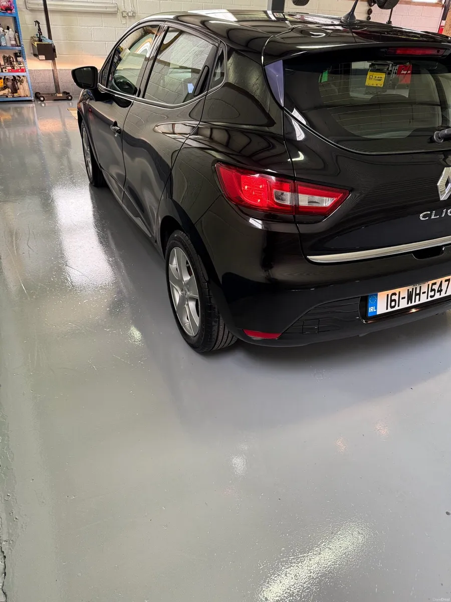 Renault Clio - Image 5