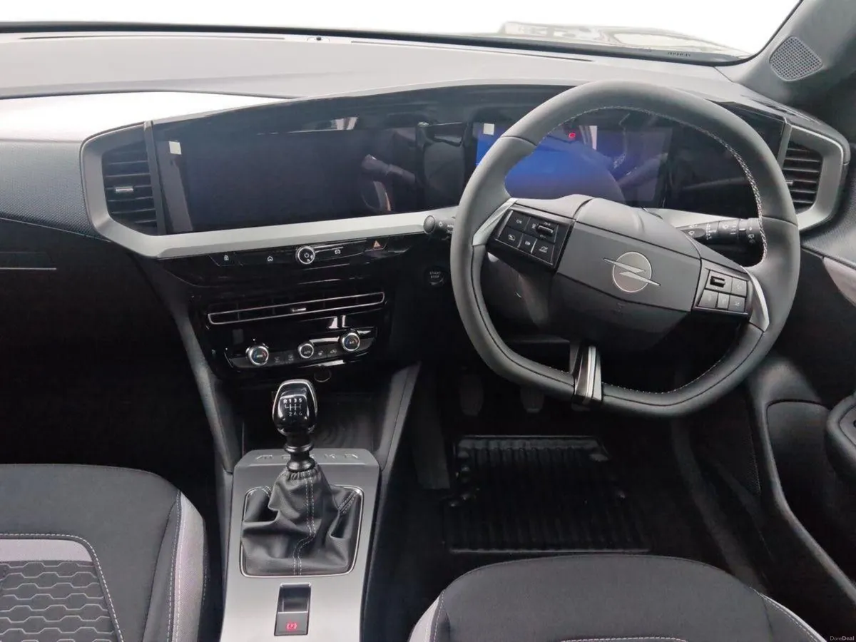 Opel Mokka Elegance 1.2 136hp 6-speed manual - Image 2