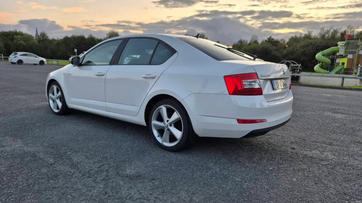 Skoda Octavia 2.0ltr - Image 4