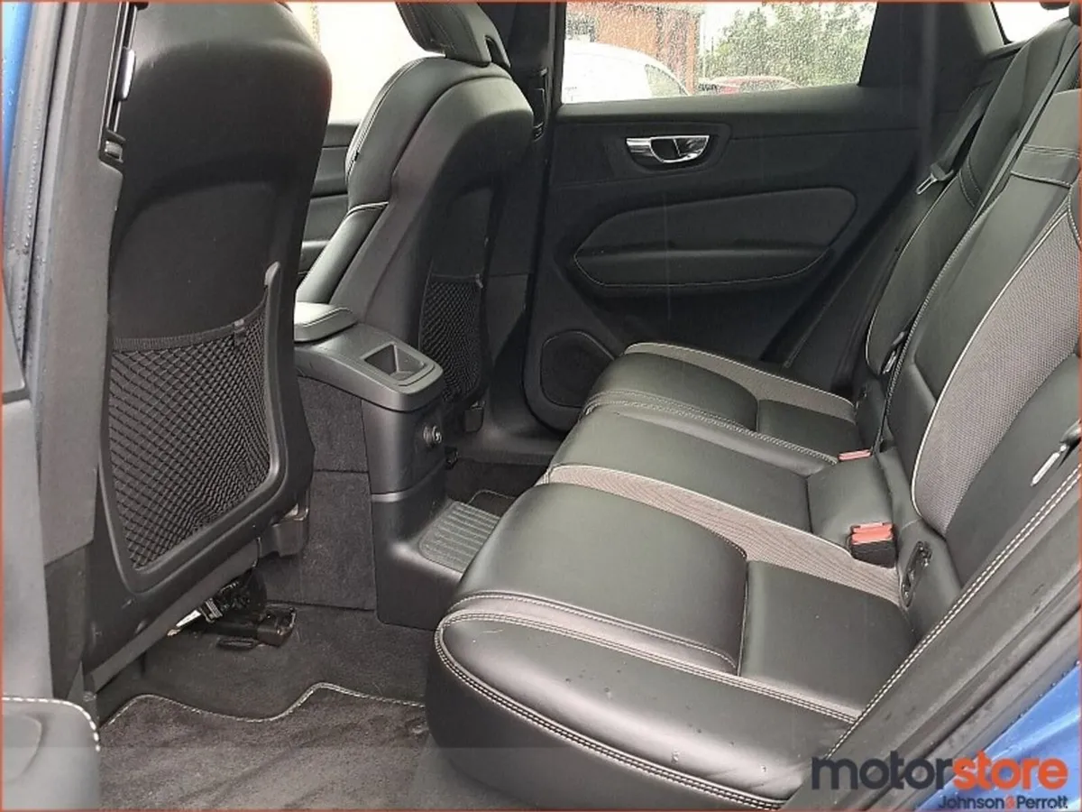 Volvo XC60 T8 (390hp) PHEV R-Design Pro Auto AWD - Image 5