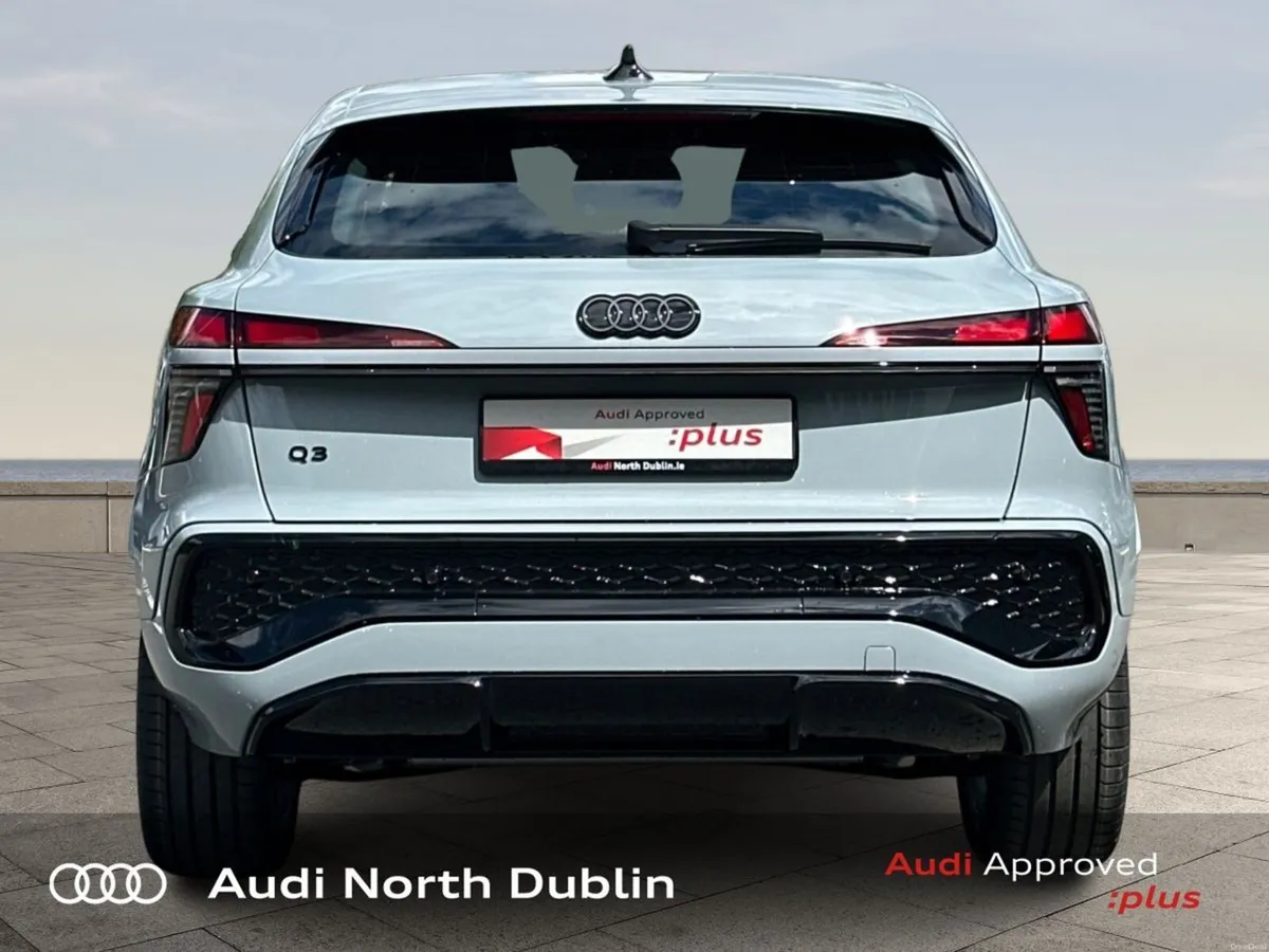Audi Q3 Q3 Sportback S line e-hybrid  200 kW S tro - Image 6