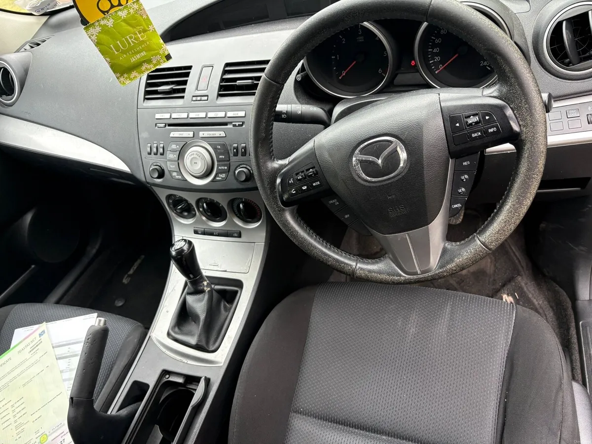 Mazda 3 diesel - Image 6