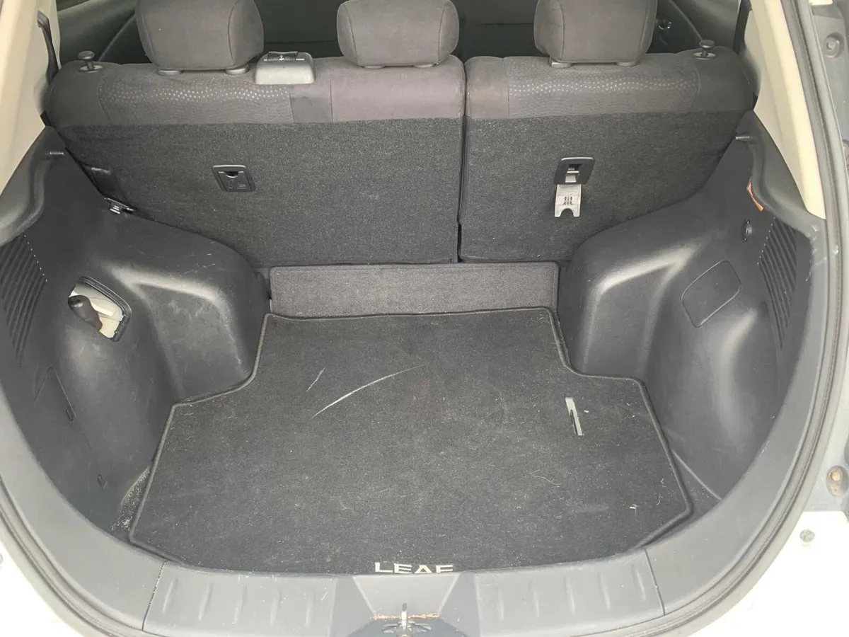 Car - Image 4