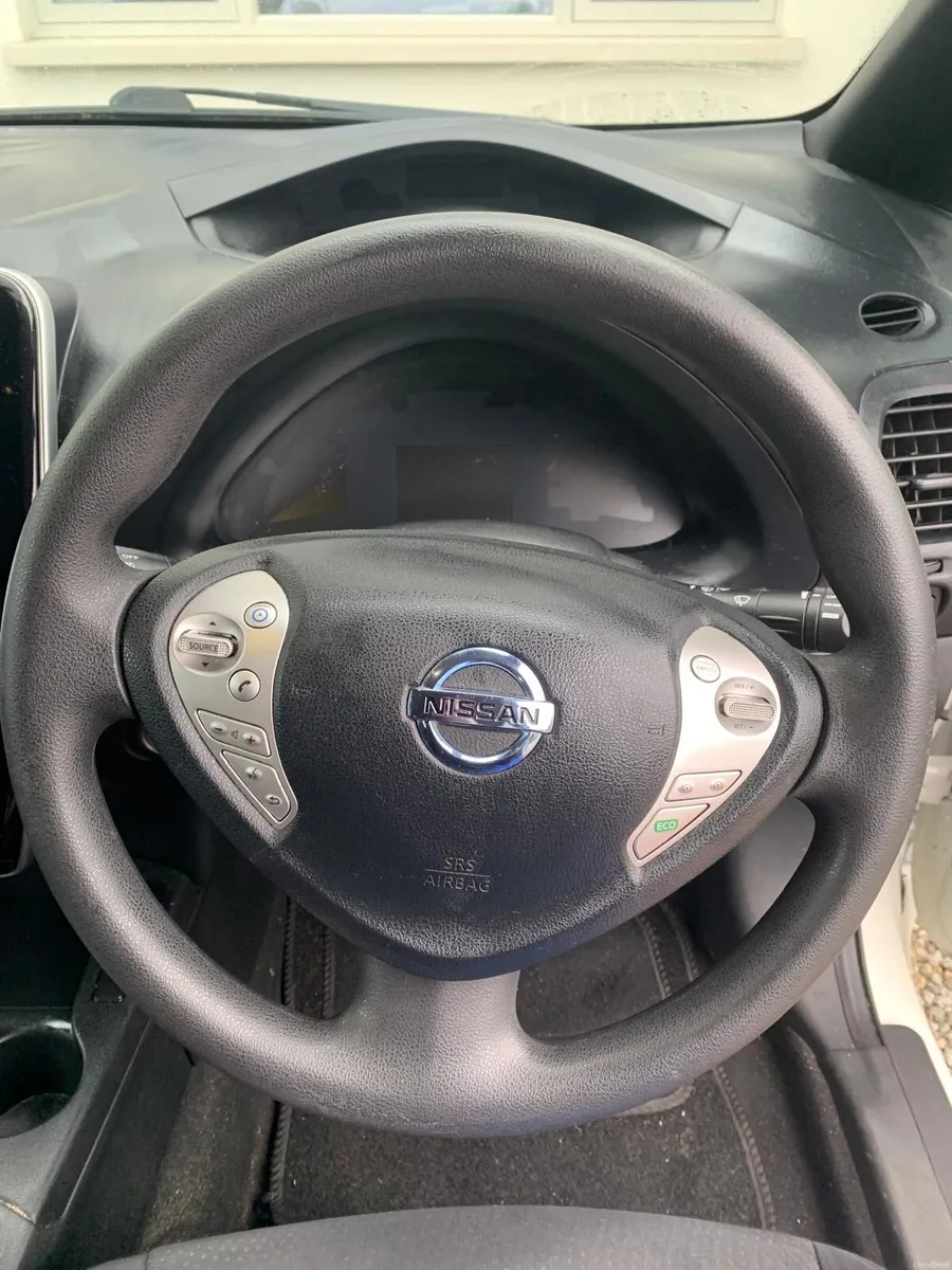 Car - Image 6