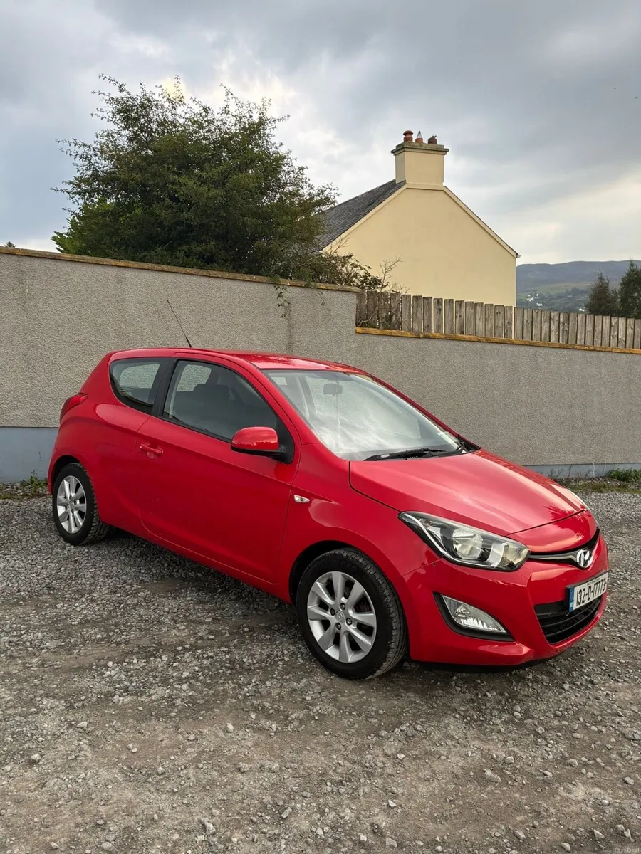 Hyundai i20 Petrol 3 Door with NCT - Image 4