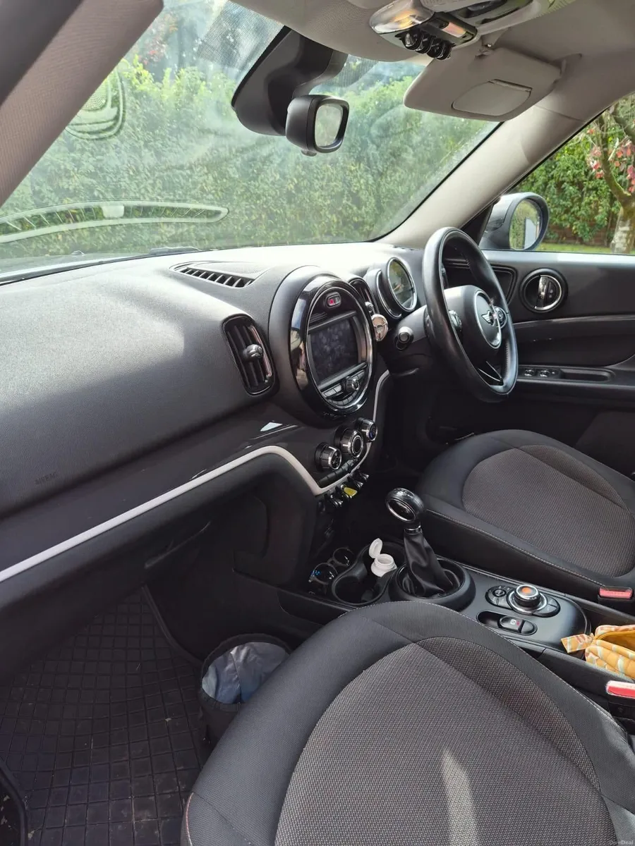 Mini Countryman 2018 - Image 5