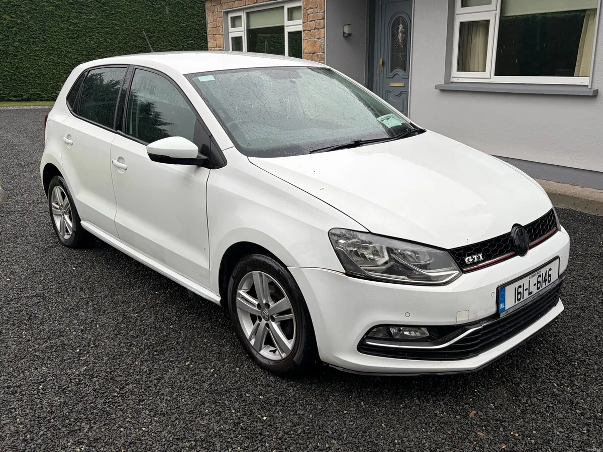 2016 VOLKSWAGEN POLO - Image 1
