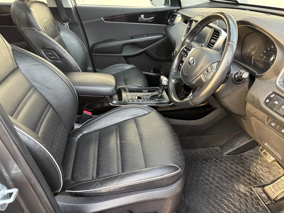 181 Kia Sorento GT-Line 2.2 CRDI 4WD Auto 7 Seater - Image 5