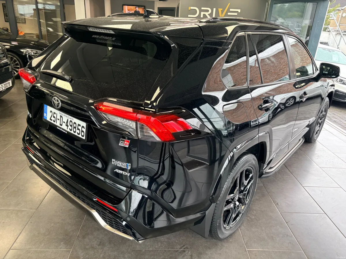 Toyota RAV4 2.5 HYBRID GR SPORT 2025 - Image 5