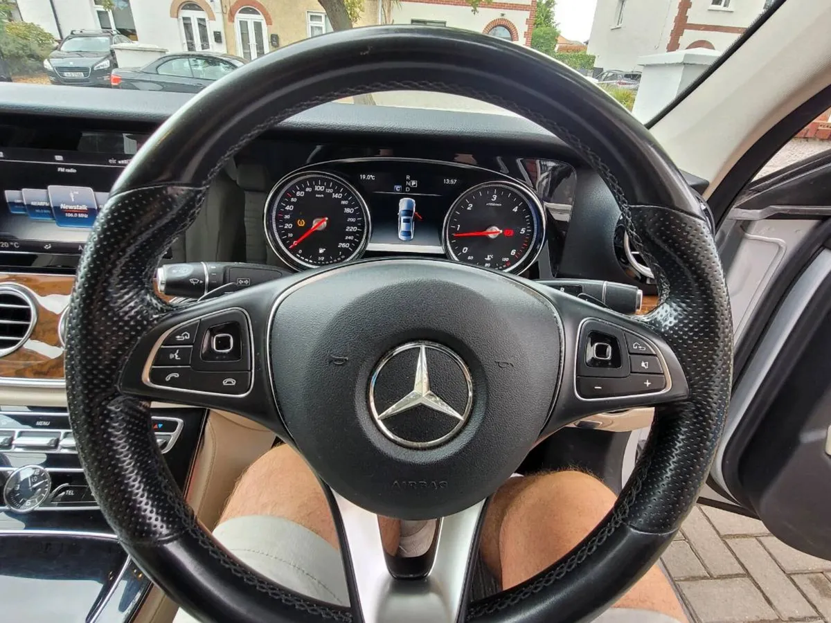Mercedes E220 Avantgarde - Image 4