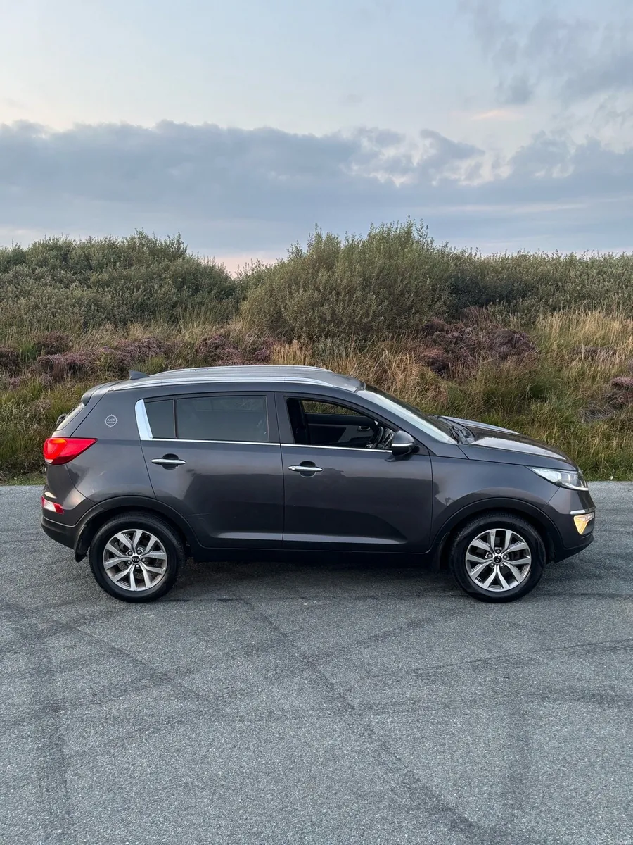 2015 Kia sportage tax and tested - Image 5