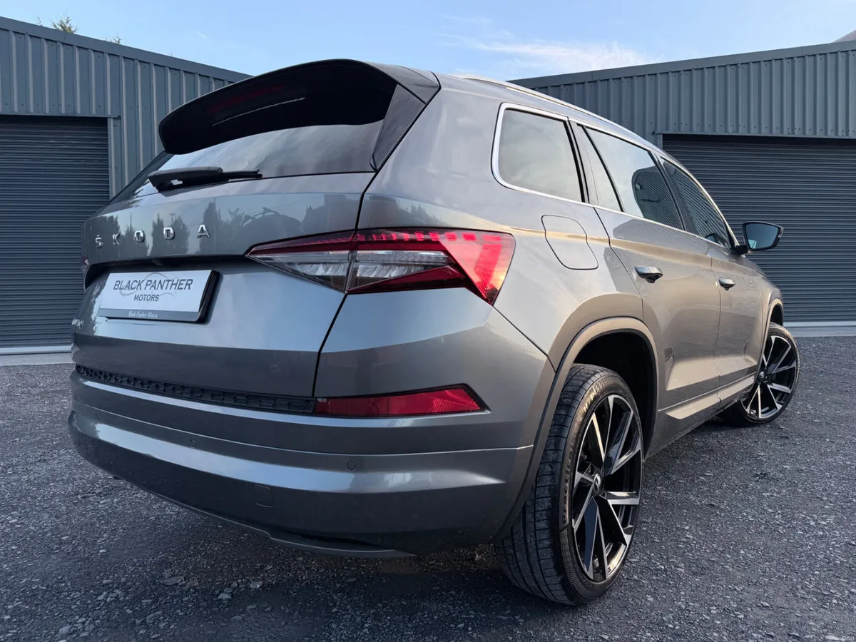 Skoda Kodiaq 232’ Style AUTOMATIC 7 SEAT LOW KM - Image 4