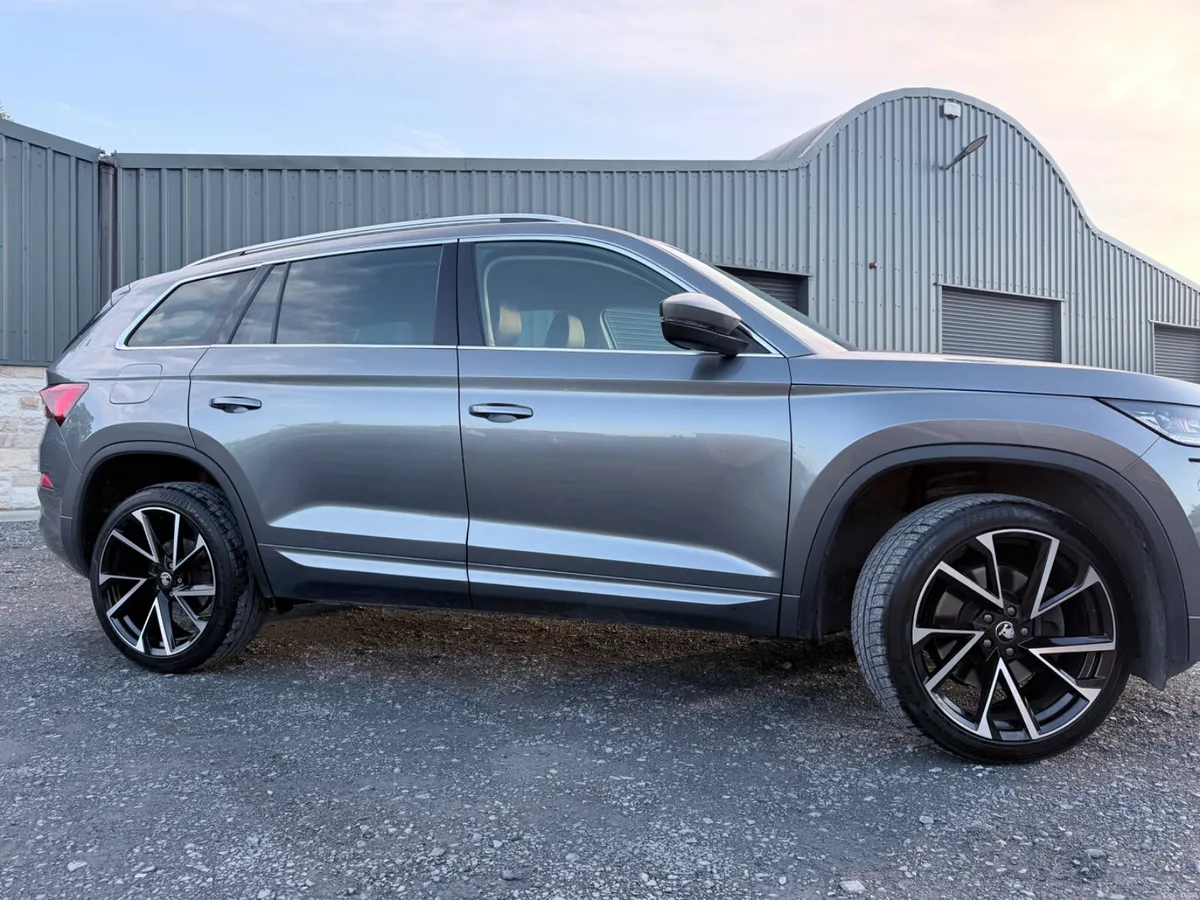 Skoda Kodiaq 232’ Style AUTOMATIC 7 SEAT LOW KM - Image 6