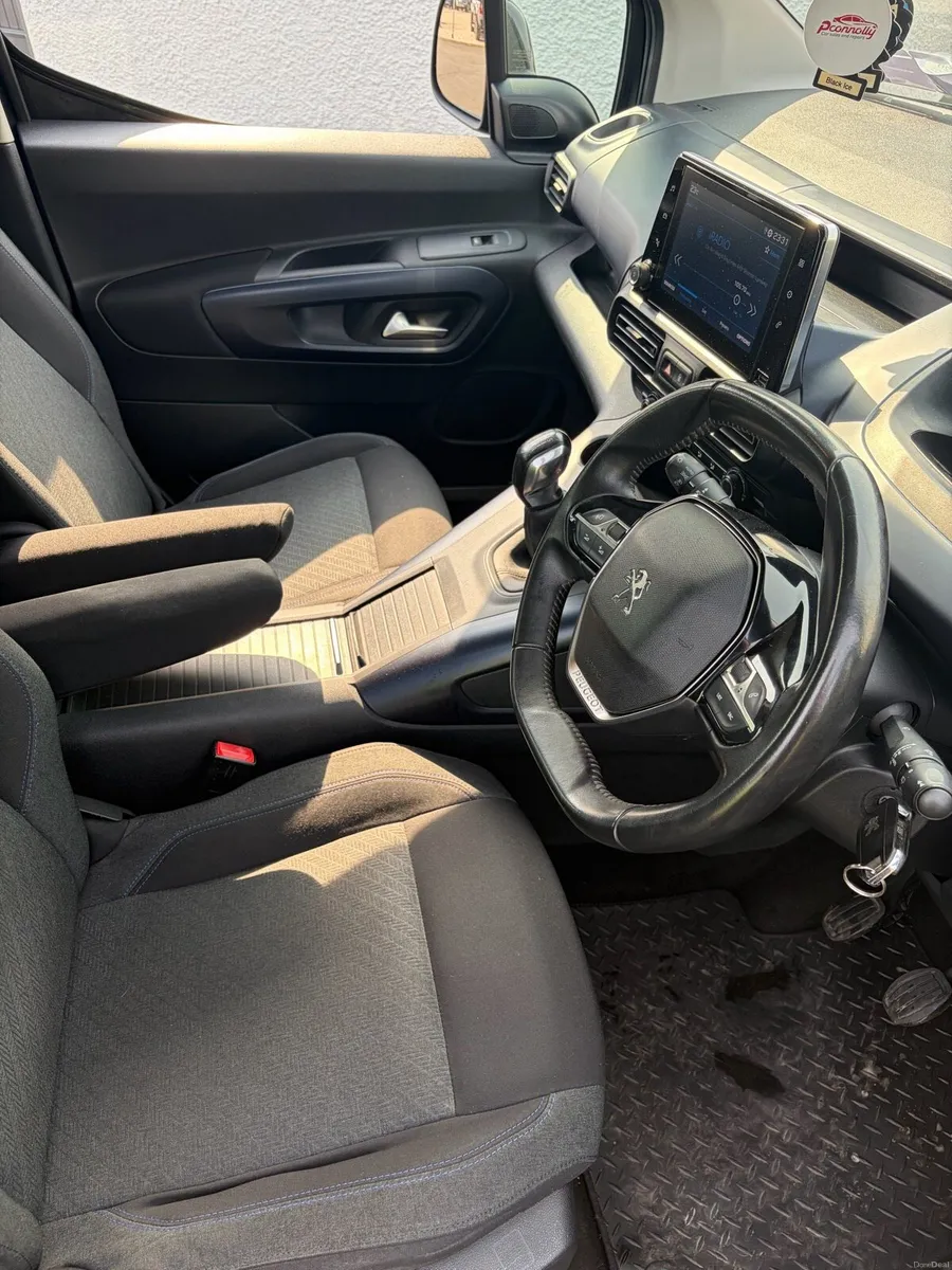 2019 Peugeot Rifter - Image 5
