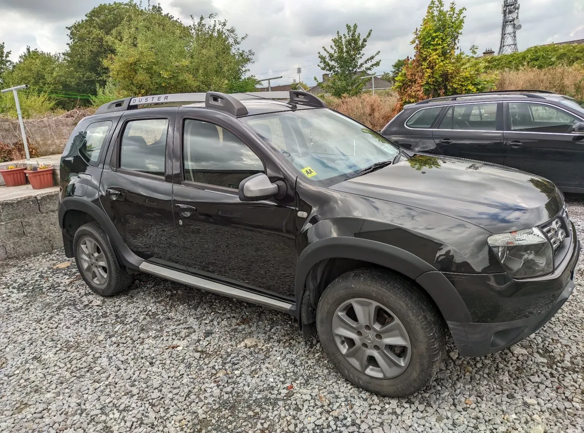Dacia Duster Black Signature 2015 174k km - Image 2