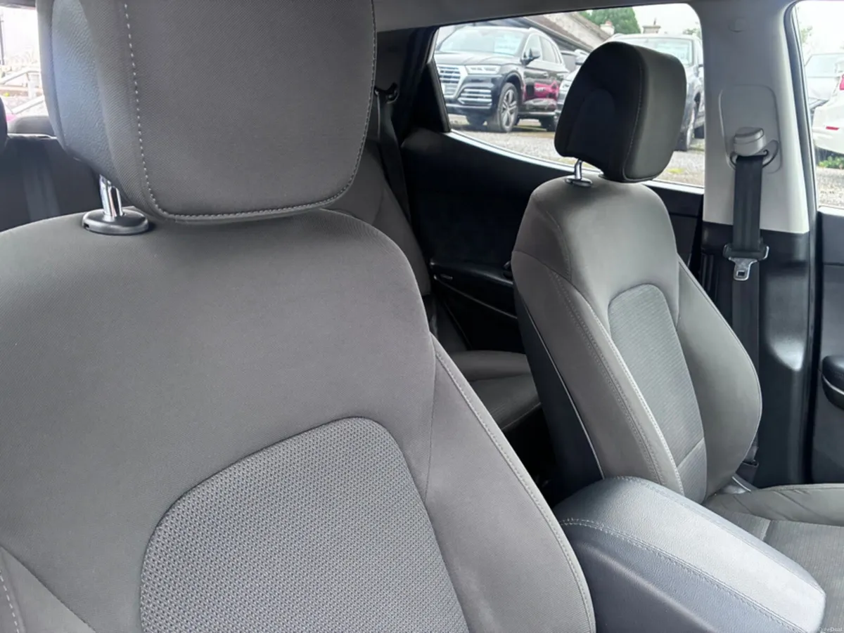 Hyundai Santa Fe 2.2 D COMFORT (CAMERA) - Image 5