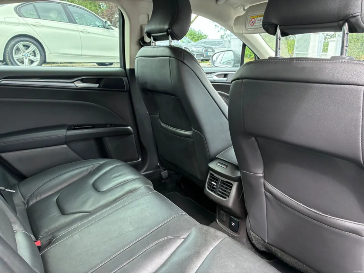 Ford Mondeo TITANIUM 2.0 TD 150 BHP - Image 5