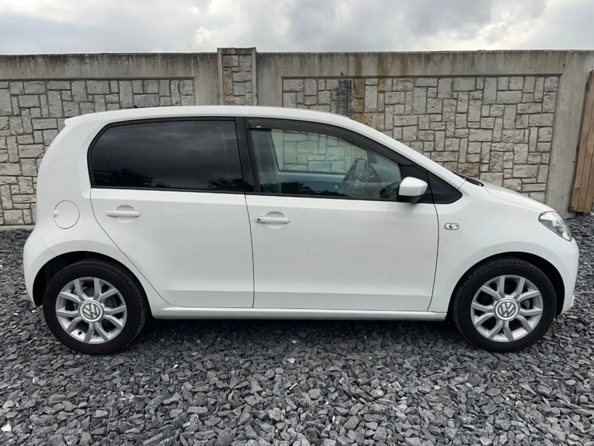 Volkswagen up! AUTO 1.0 - Image 6
